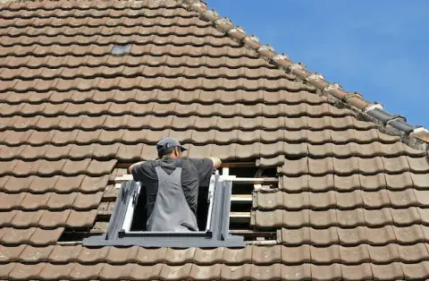 Pose de velux - Ecoyeux